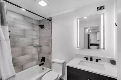 801 Brickell Bay Dr #669, Miami, FL 33131 - Photo 15