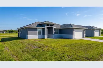 106 Plantation Dr, Labelle, FL 33935 - Photo 1