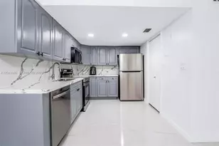 22 Canterbury Ln, Tamarac, FL 33319 - Photo 11
