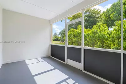 22 Canterbury Ln #22, Tamarac, FL 33319 - Photo 29