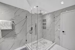 2751 S Ocean Dr, Hollywood, FL 33019 - Photo 23