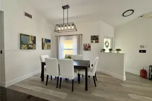 17905 SW 10th Ct, Pembroke Pines, FL 33029 - Photo 7