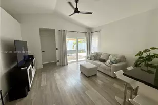 17905 SW 10th Ct, Pembroke Pines, FL 33029 - Photo 5