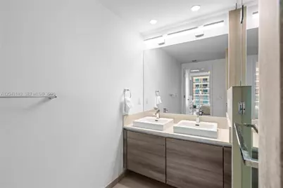 1080 Brickell Ave #1509, Miami, FL 33131 - Photo 37