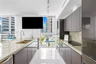 1080 Brickell Ave, Miami, FL 33131 - Photo 9