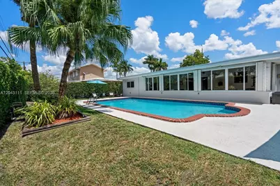8341 SW 14th St, Miami, FL 33144 - Photo 25