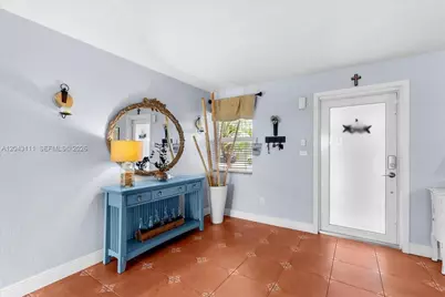8341 SW 14th St, Miami, FL 33144 - Photo 9