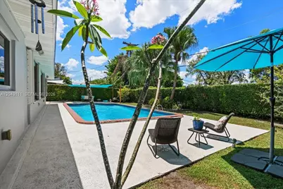 8341 SW 14th St, Miami, FL 33144 - Photo 27