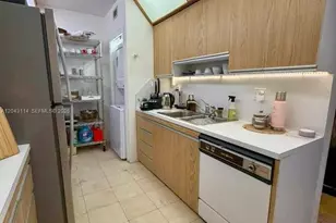 19667 Turnberry Way, Aventura, FL 33180 - Photo 7