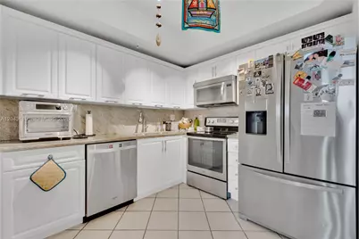 3500 Coral Way #PH-10, Miami, FL 33145 - Photo 5