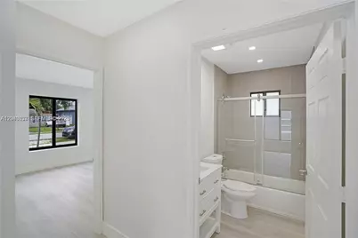 222 SW 3rd Ter, Dania Beach, FL 33004 - Photo 19