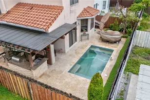 1016 NW 99th Passage, Miami, FL 33172 - Photo 37