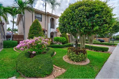 1016 NW 99th Psge #1016, Miami, FL 33172 - Photo 9