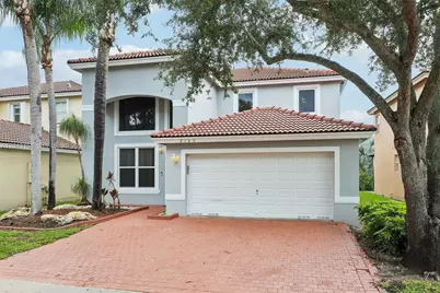2162 NW 77th Ter, Pembroke Pines, FL 33024 - Photo 45