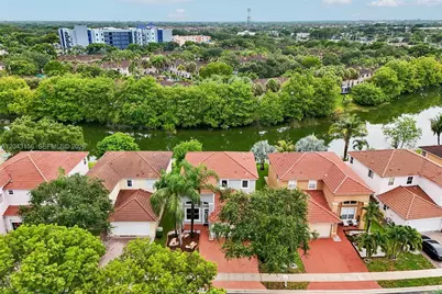 2162 NW 77th Ter, Pembroke Pines, FL 33024 - Photo 47