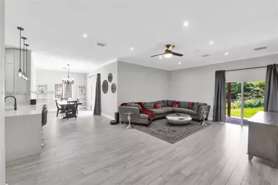 720 S Old Nob Hill Rd, Plantation, FL 33324 - Photo 5