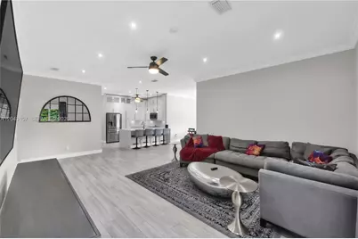 720 S Old Nob Hill Rd, Plantation, FL 33324 - Photo 7
