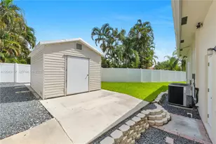 720 S Old Nob Hill Rd, Plantation, FL 33324 - Photo 35