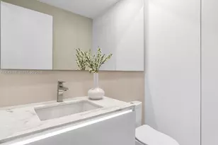 17875 Collins Ave, Sunny Isles Beach, FL 33160 - Photo 29