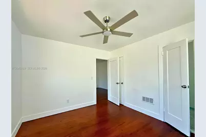 641 10th St #7, Miami Beach, FL 33139 - Photo 13