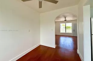 641 10th St, Miami Beach, FL 33139 - Photo 9