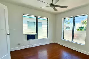 641 10th St, Miami Beach, FL 33139 - Photo 11