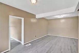 1400 NE 148th St, Miami, FL 33161 - Photo 27