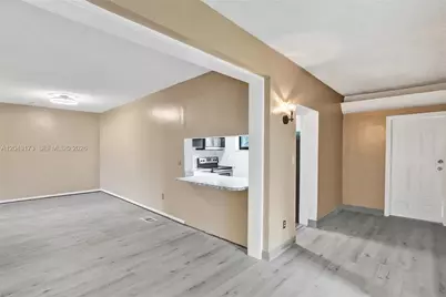 1400 NE 148th St, Miami, FL 33161 - Photo 29
