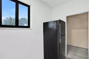 1400 NE 148th St, Miami, FL 33161 - Photo 3
