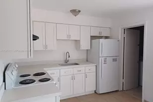 1701 SW 70th Ave, North Lauderdale, FL 33068 - Photo 3