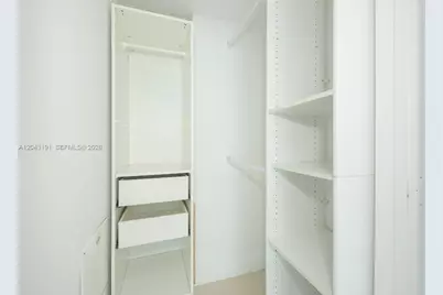 60 SW 13th St #1416, Miami, FL 33130 - Photo 5