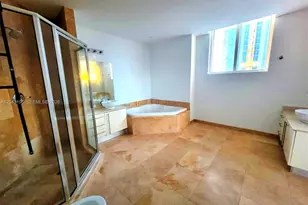 700 NE 25th St, Miami, FL 33137 - Photo 13