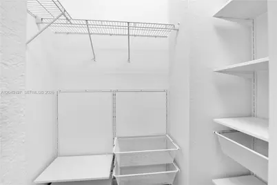 20610 NE 5th Pl, Miami, FL 33179 - Photo 15