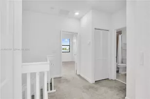 20610 NE 5th Pl, Miami, FL 33179 - Photo 13