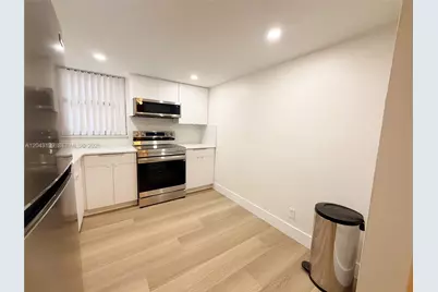 2625 Collins Ave #215, Miami Beach, FL 33140 - Photo 15