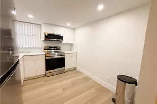 2625 Collins Ave, Miami Beach, FL 33140 - Photo 15