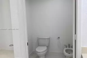 10720 NW 66th St, Doral, FL 33178 - Photo 19