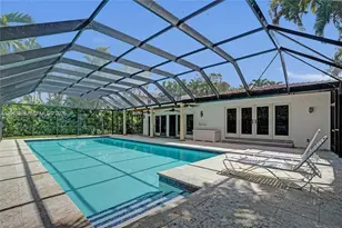 1247 NE 101st St, Miami Shores, FL 33138 - Photo 9