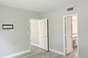 100 SW 117th Terrace, Pembroke Pines, FL 33025 - Photo 11