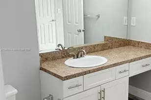 100 SW 117th Terrace, Pembroke Pines, FL 33025 - Photo 7