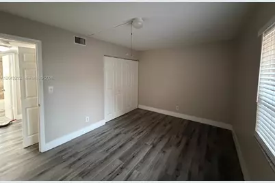 3400 Foxcroft Rd #215, Miramar, FL 33025 - Photo 15