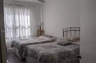 15509 N Miami Lakeway N, Miami Lakes, FL 33014 - Photo 29