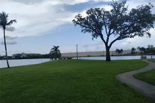 15509 N Miami Lakeway N, Miami Lakes, FL 33014 - Photo 7