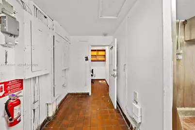 1586 S Dixie Hwy, Coral Gables, FL 33146 - Photo 39