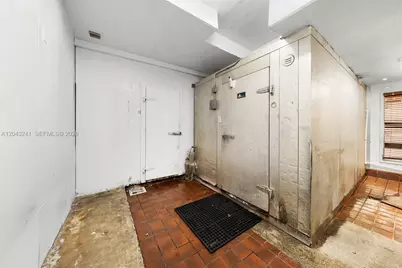 1586 S Dixie Hwy, Coral Gables, FL 33146 - Photo 41