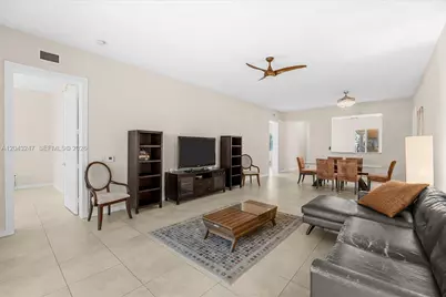 38 E Harbour Isle Dr E #104, Fort Pierce, FL 34949 - Photo 11