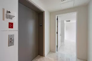 460 NE 28th St, Miami, FL 33137 - Photo 17