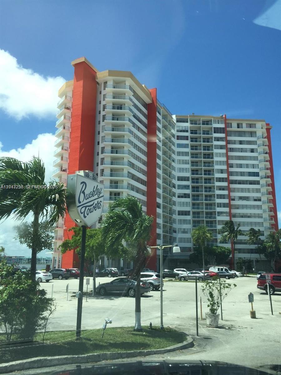 1301 NE Miami Gardens Dr #701W main architectural view