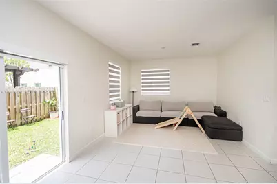 2670 SE 12th St, Homestead, FL 33035 - Photo 21