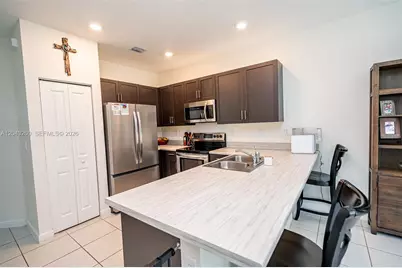 2670 SE 12th St, Homestead, FL 33035 - Photo 13